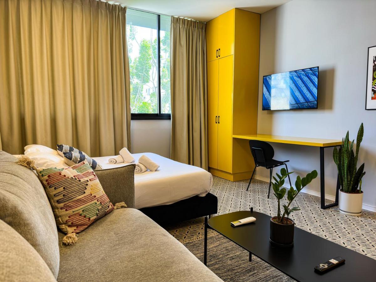 Levinski Market Hotel *