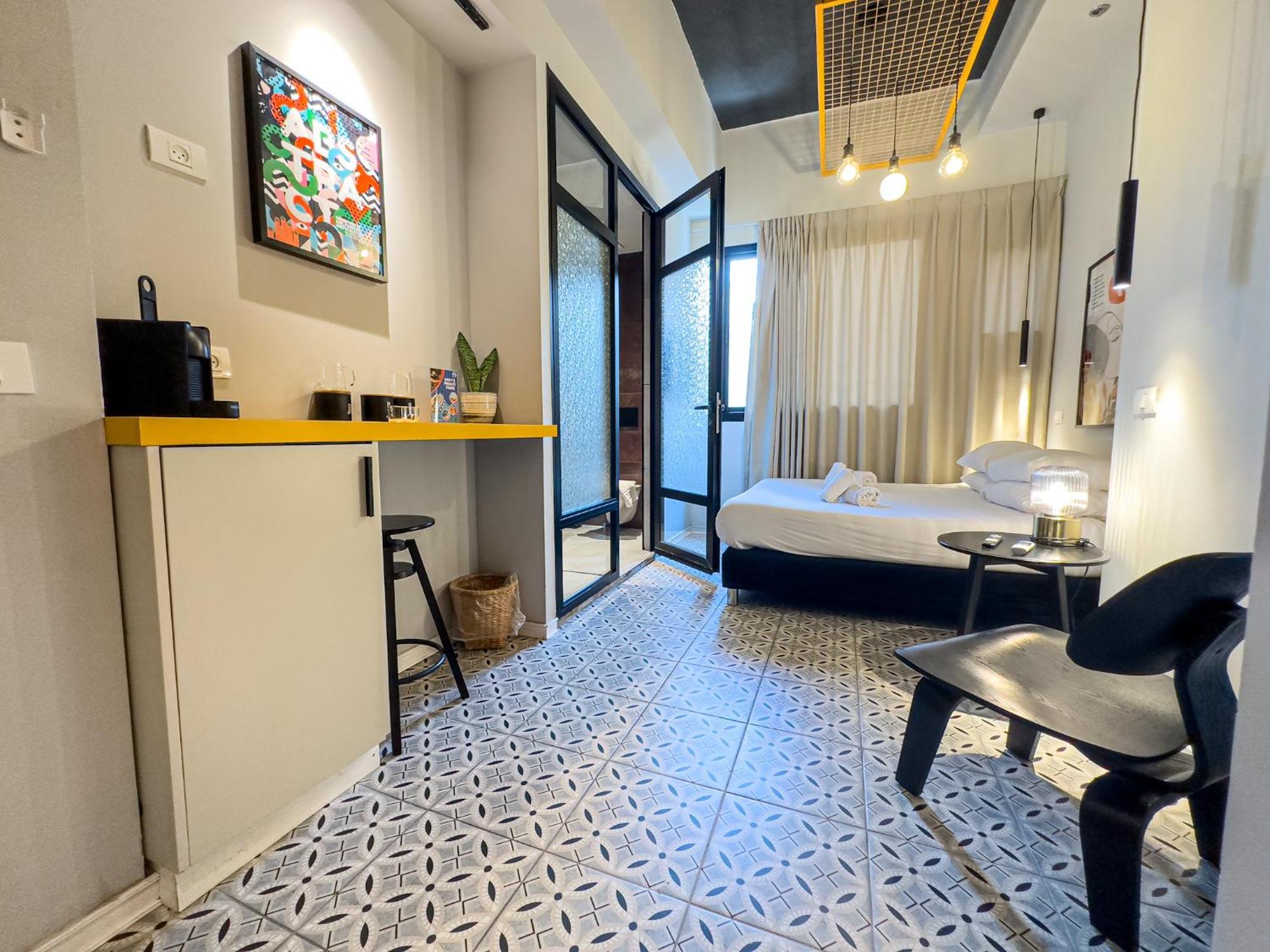 Levinski Market Hotel *